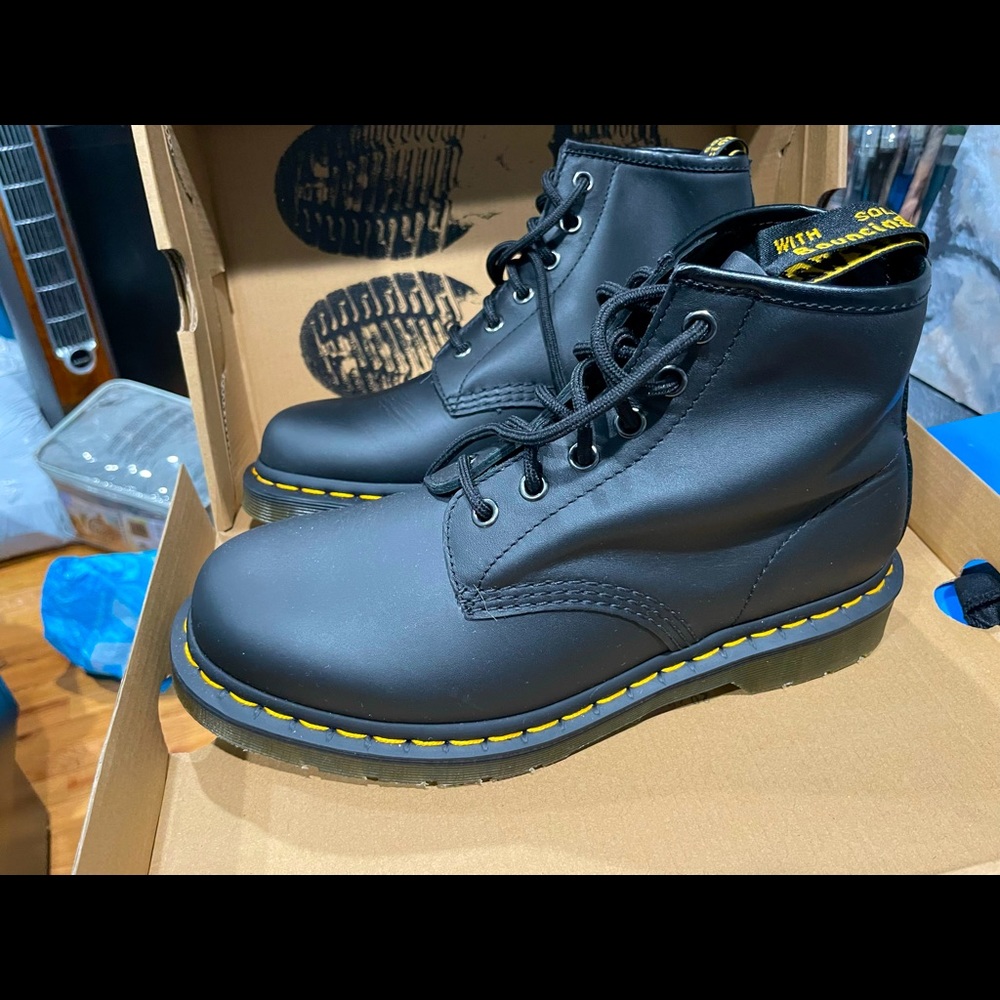 Dr martens nappa 101 LEATHER ANKLE BOOTS SZ US women 8, US men 7,Eu39, UK6
